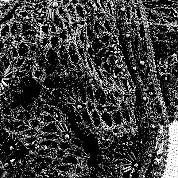 Beautiful beaded Hip/Shoulder wrap - Picture 14 of 14